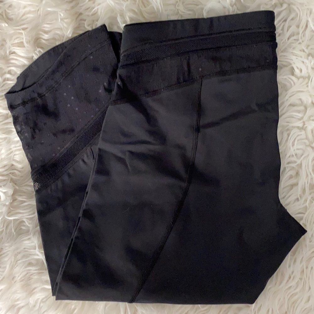 Lululemon athletic crop pants